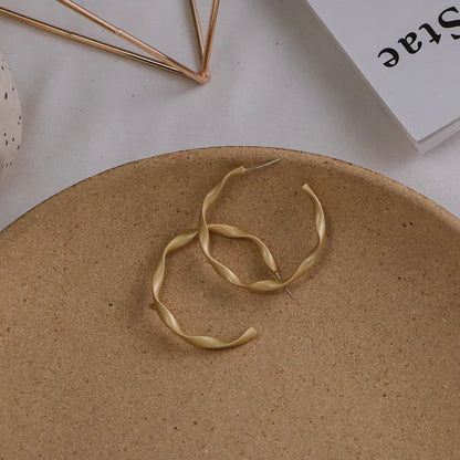 Elegant Minimalist Hoops