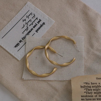 Elegant Minimalist Hoops