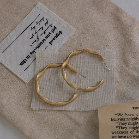 Elegant Minimalist Hoops