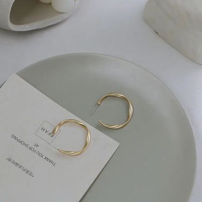 Elegant Minimalist Hoops