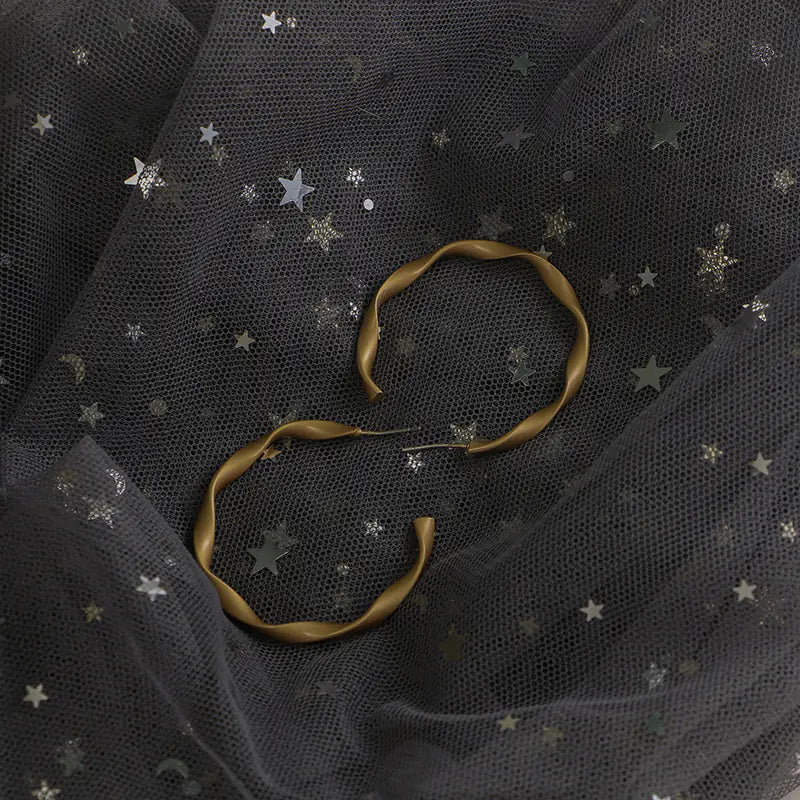 Elegant Minimalist Hoops