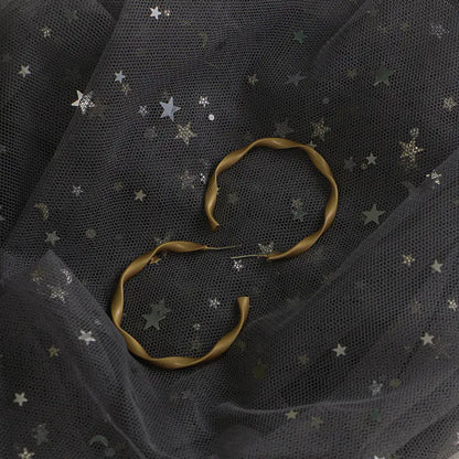 Elegant Minimalist Hoops