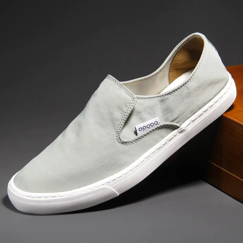 Casual Canvas Men’s