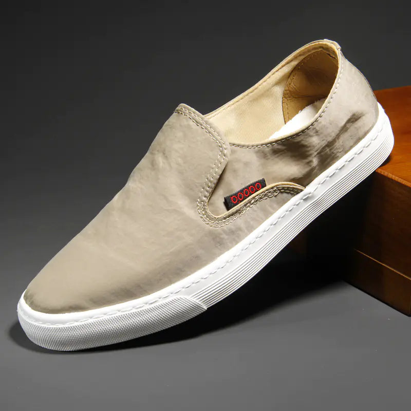 Casual Canvas Men’s